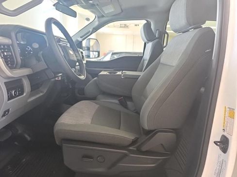 Used 2025 Ford F350 XLT AWD/4WD image 5