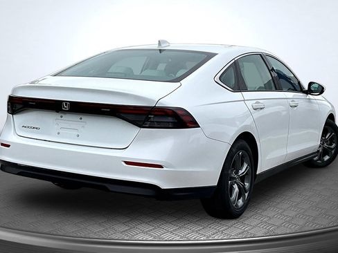 Used 2024 Honda Accord EX image 6