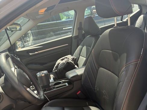 Used 2024 Nissan Altima 2.5 SR w/ SR Premium Package image 5