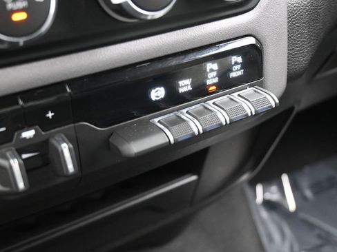 Used 2024 RAM 2500 Big Horn w/ Off Road Package image 24