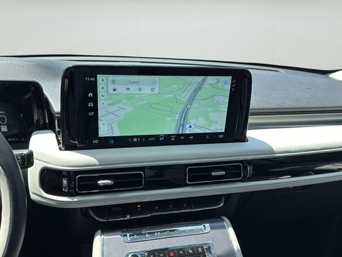 New 2026 Lincoln Aviator 2WD image 17