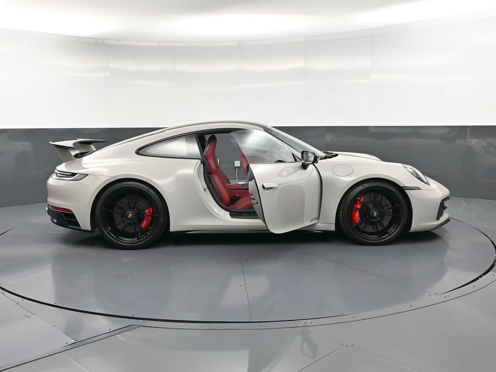 Certified 2024 Porsche 911 Carrera 4 GTS AWD/4WD image 31