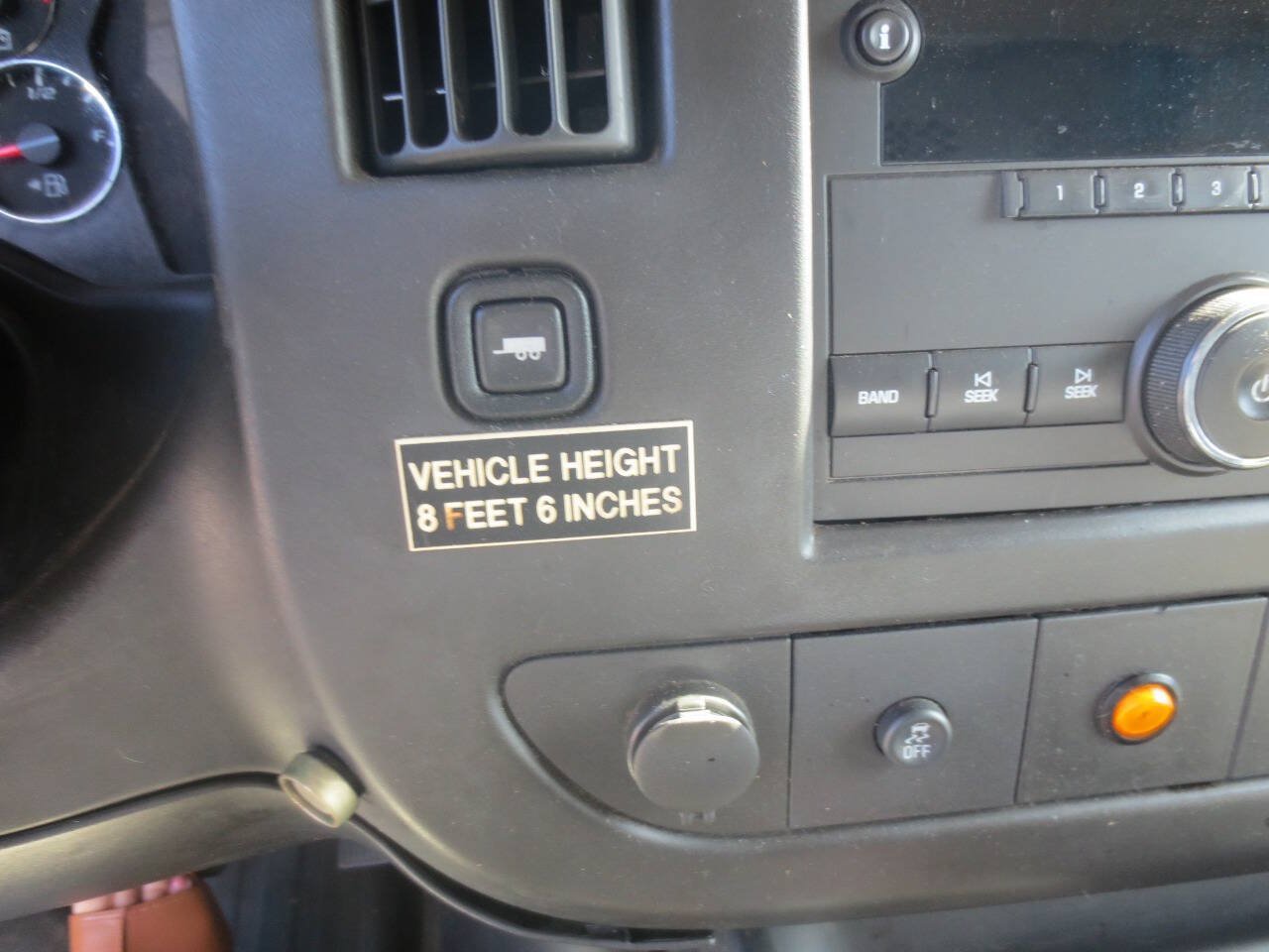 Used 2013 Chevrolet Express 1500 RWD image 14