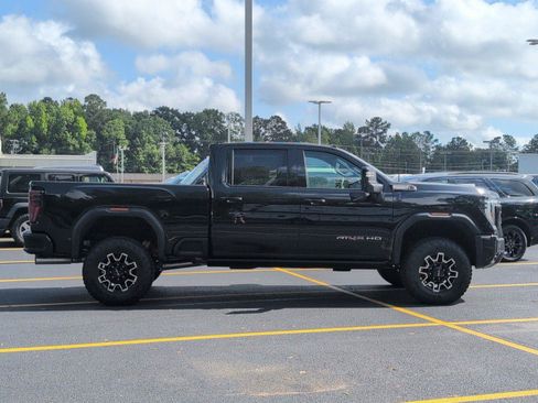 New 2026 GMC Sierra 2500 AT4X AWD/4WD image 8
