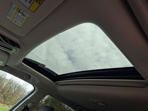 Certified 2025 Subaru Outback Limited image 14