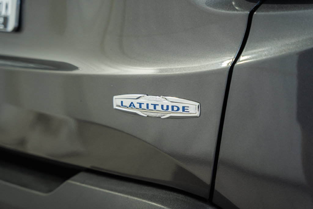Certified 2018 Jeep Renegade Latitude AWD/4WD image 7