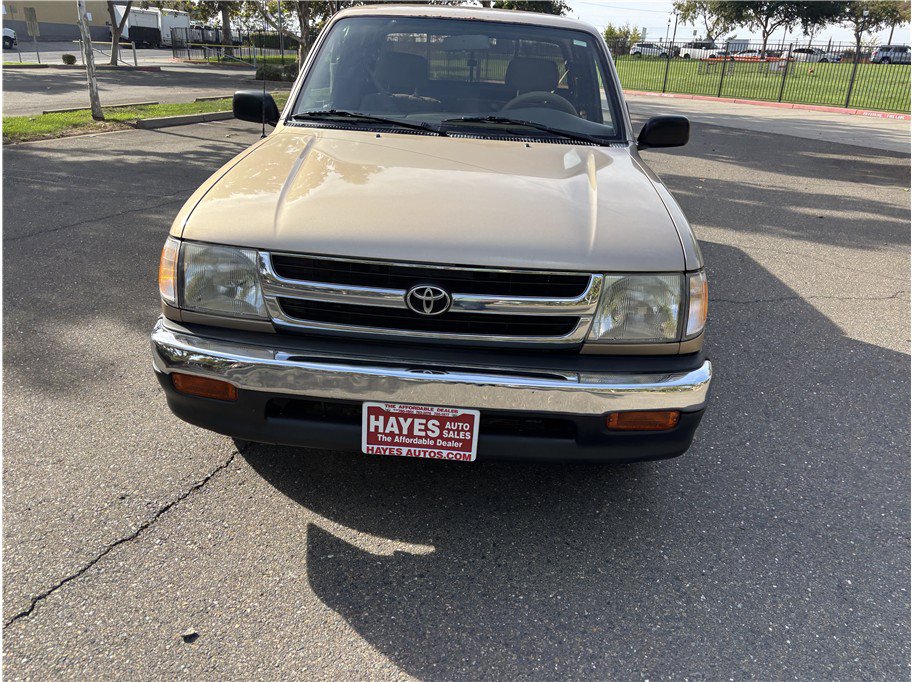 Used 1998 Toyota Tacoma 2WD Xtracab w/ SR5 Pkg image 4