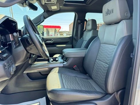 Used 2025 Chevrolet Silverado 2500 ZR2 w/ ZR2 Bison Edition AWD/4WD image 12
