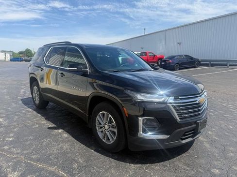 Used 2023 Chevrolet Traverse LT AWD/4WD image 3