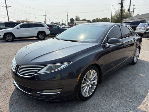 Used 2013 Lincoln MKZ FWD image 5