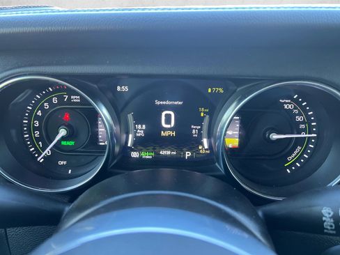 Used 2022 Jeep Wrangler Unlimited Rubicon 4xe w/ Cold Weather Group AWD/4WD image 14