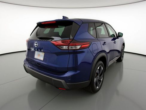 Used 2025 Nissan Rogue SV image 9