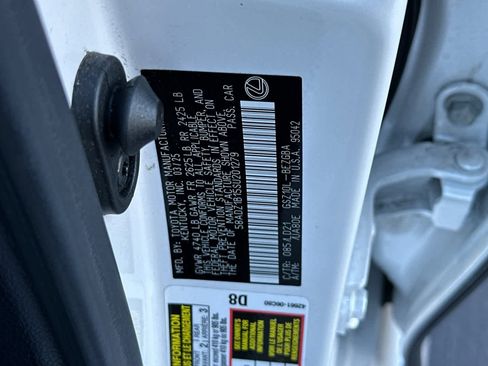 Used 2025 Lexus ES 350 w/ Premium Package image 34