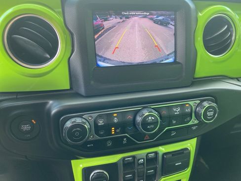 Used 2019 Jeep Wrangler Unlimited Sahara w/ Cold Weather Group image 20