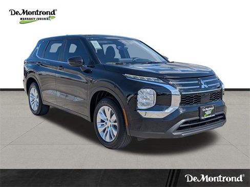 New 2025 Mitsubishi Outlander ES image 3