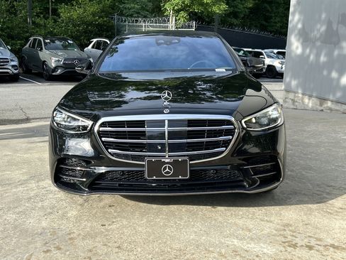 Certified 2023 Mercedes-Benz S 580 4MATIC Sedan w/ AMG Line image 3