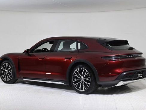 Certified 2022 Porsche Taycan 4 Cross Turismo image 3