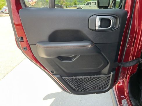 Used 2021 Jeep Gladiator Mojave AWD/4WD image 13