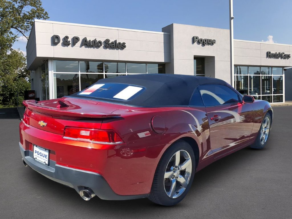 Used 2015 Chevrolet Camaro LT RWD image 2