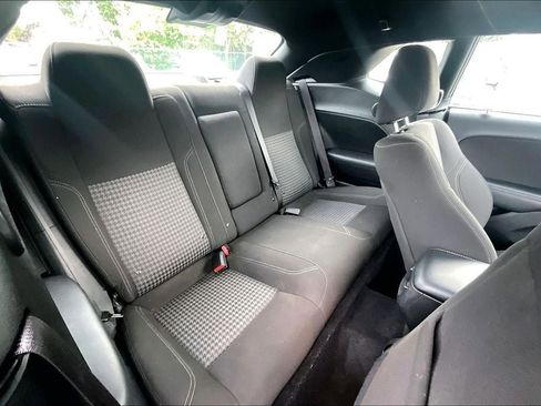 Used 2022 Dodge Challenger SXT w/ Driver Convenience Group image 20