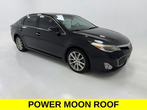 Used 2013 Toyota Avalon Limited FWD image 1