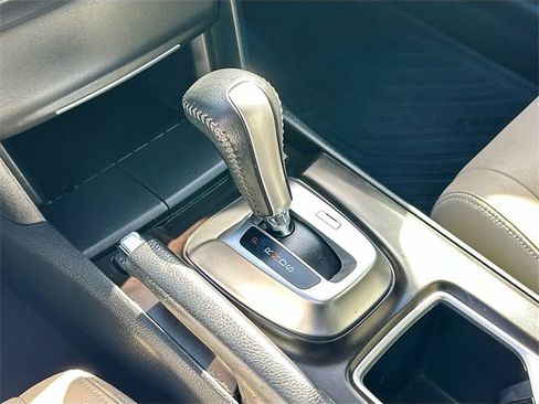 Used 2013 Honda Crosstour EX-L image 16