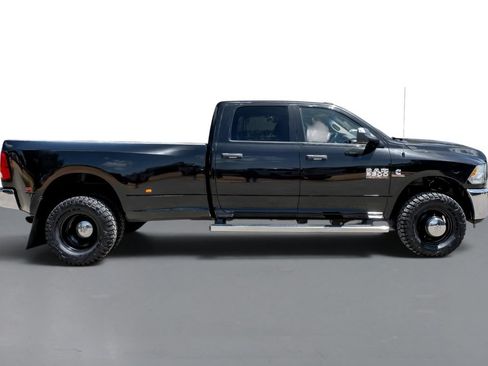 Used 2017 RAM 3500 Tradesman w/ Chrome Appearance Group AWD/4WD image 5