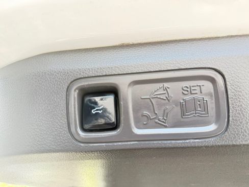 Used 2021 Ford Expedition Max XLT RWD image 35
