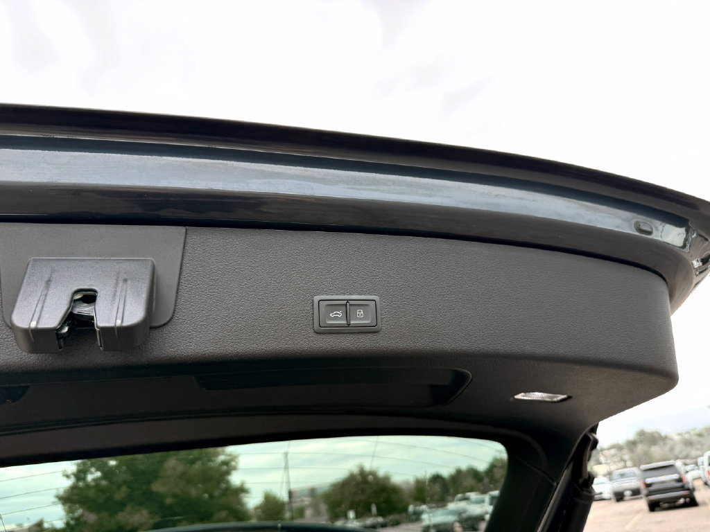 Used 2021 Audi e-tron Premium AWD/4WD image 16
