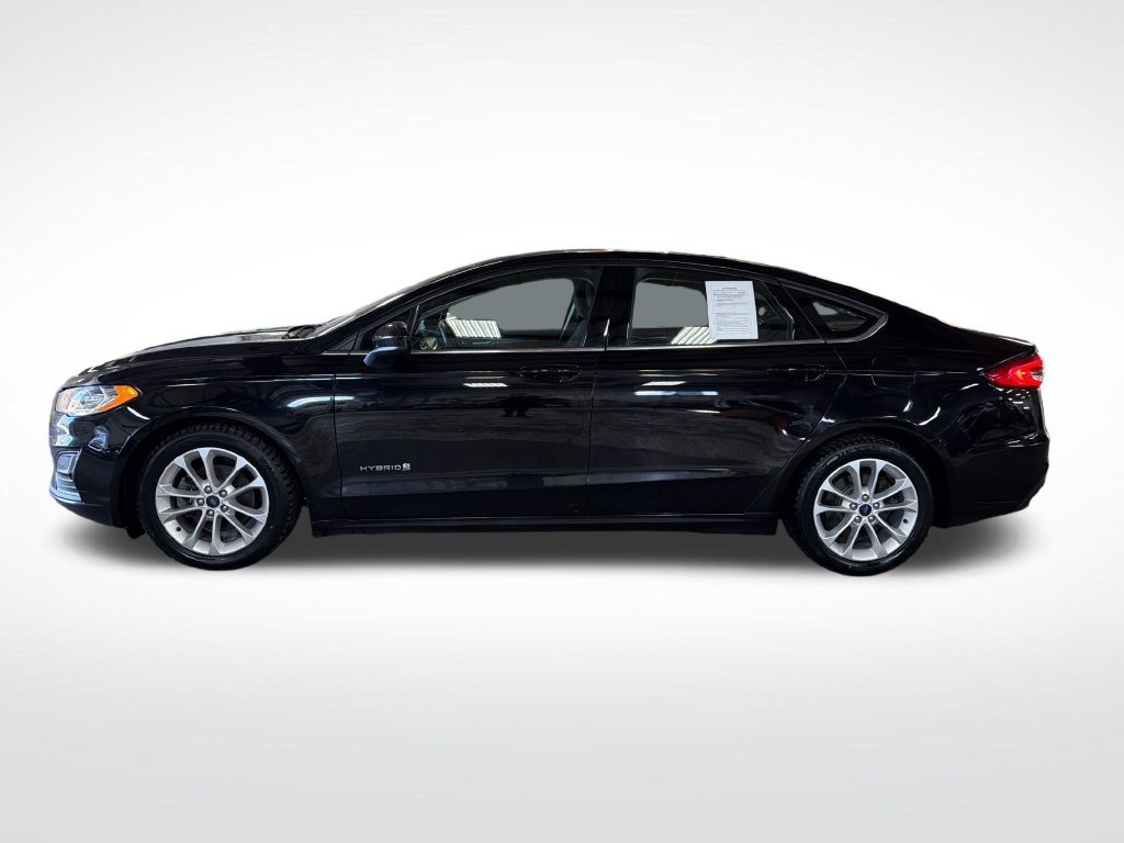 Used 2019 Ford Fusion SE FWD image 2