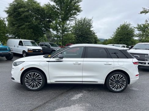 Used 2021 Lincoln Corsair Grand Touring AWD/4WD image 3