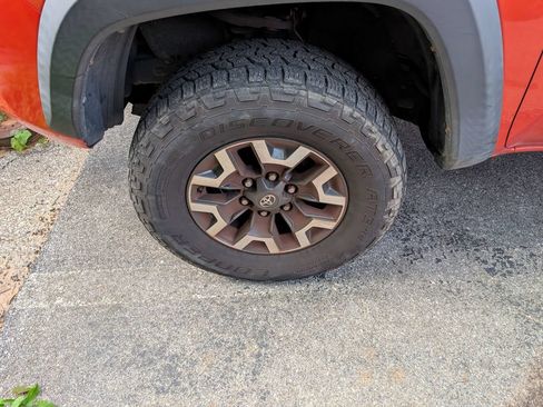 Used 2016 Toyota Tacoma TRD Off-Road w/ Towing Package AWD/4WD image 6