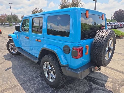 Used 2021 Jeep Wrangler Unlimited Sahara AWD/4WD image 10