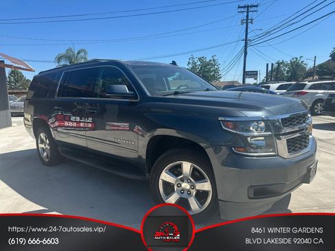 Used 2019 Chevrolet Suburban LS w/ All-Season Package RWD image 3