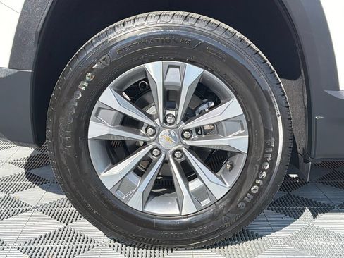 Used 2026 Chevrolet Equinox LT FWD image 20