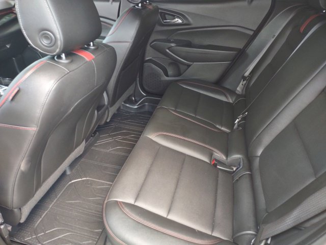 Used 2025 Chevrolet Trax RS w/ Sunroof Package FWD image 18