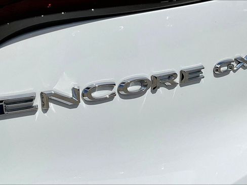 Used 2021 Buick Encore GX Select image 32