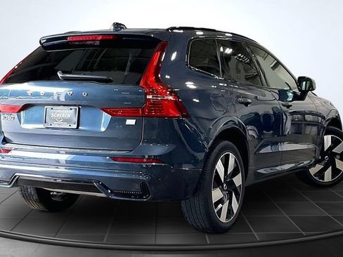 Used 2024 Volvo XC60 T8 Plus w/ Protection Package Premier AWD/4WD image 3