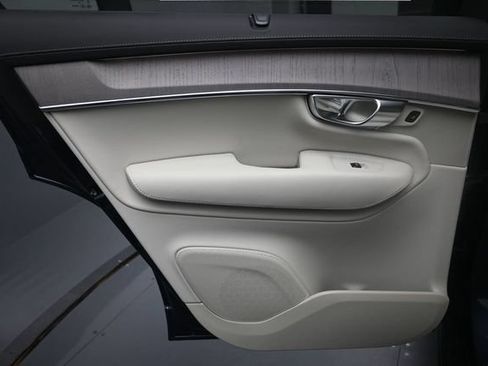 New 2026 Volvo XC90 T8 Ultra w/ Protection Package Premier AWD/4WD image 23