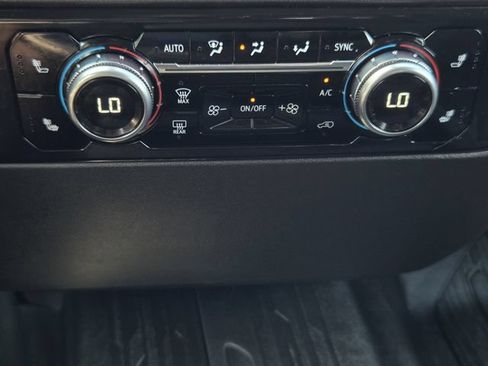 Used 2026 GMC Sierra 1500 Elevation w/ Elevation Select Package AWD/4WD image 18