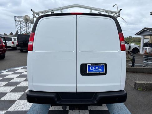 Used 2021 Chevrolet Express 2500 w/ Driver Convenience Package image 3