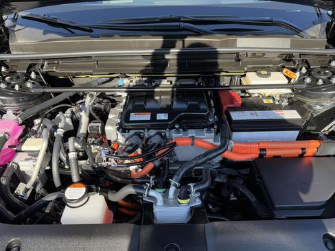 Used 2025 Lexus RZ 450e image 28