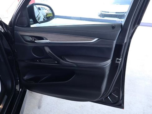 Used 2018 BMW X6 w/ Sports Activity Package image 39