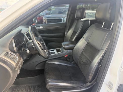 Used 2017 Jeep Grand Cherokee Altitude AWD/4WD image 20