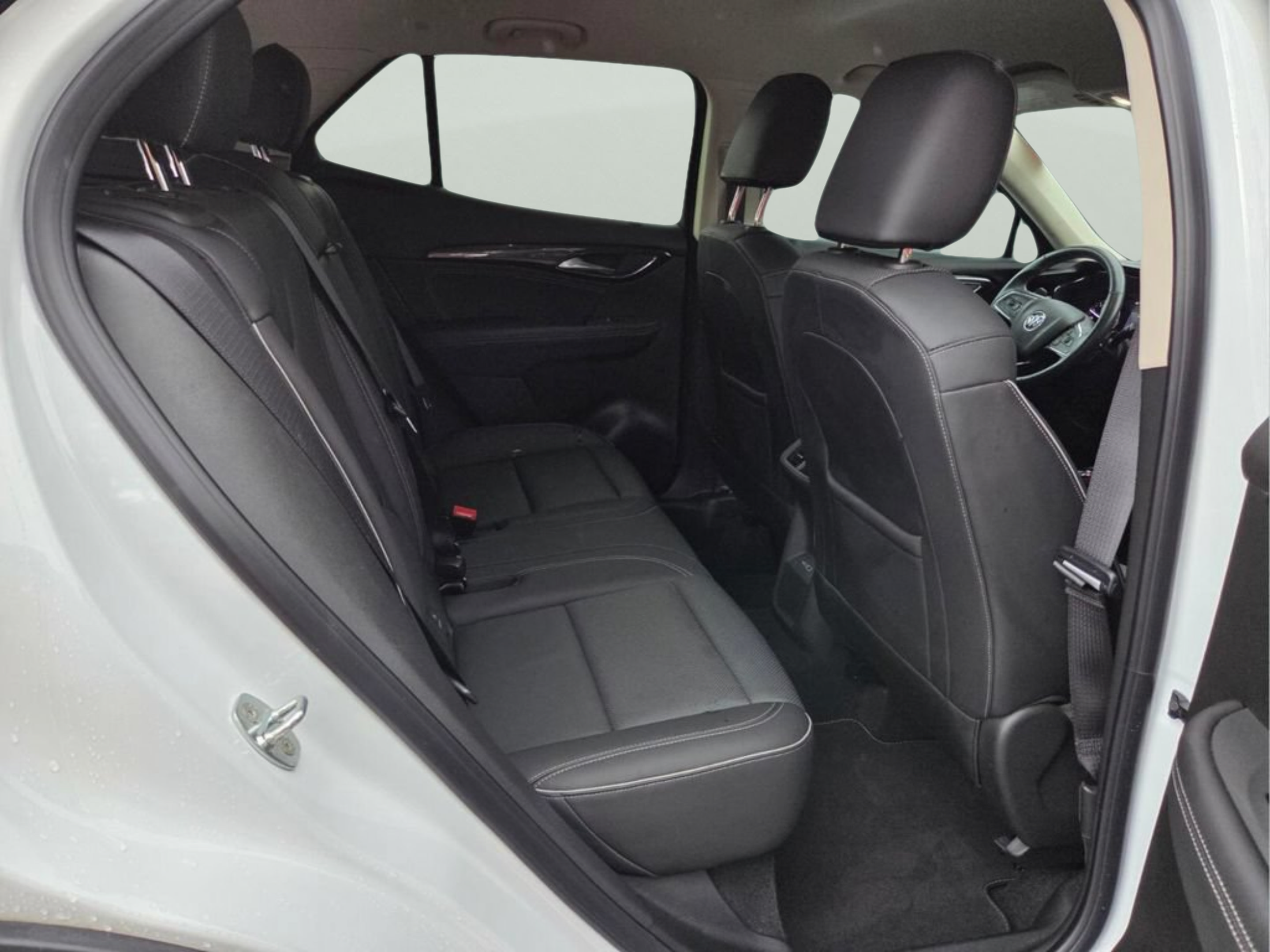 Used 2023 Buick Envision Essence FWD image 15