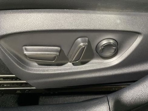 Certified 2022 Toyota Prius Prime XLE image 26