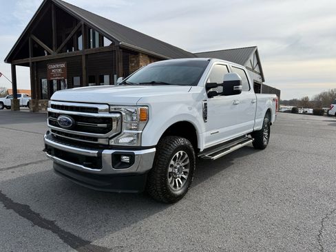 Used 2022 Ford F250 Lariat w/ Lariat Value Package image 2