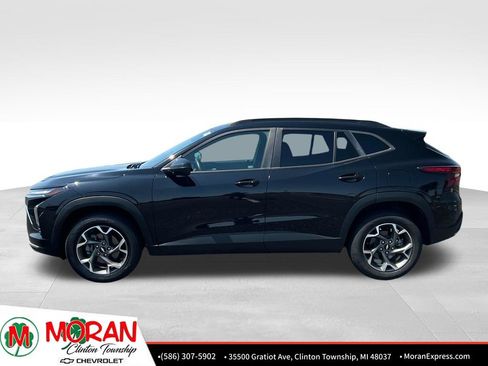 Certified 2024 Chevrolet Trax LT w/ Driver Confidence Package FWD image 3