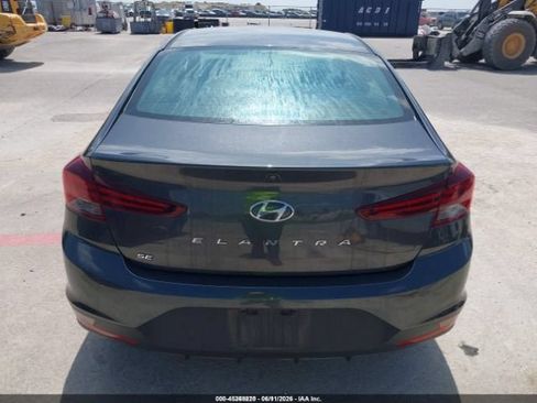 Used 2020 Hyundai Elantra SE FWD image 16