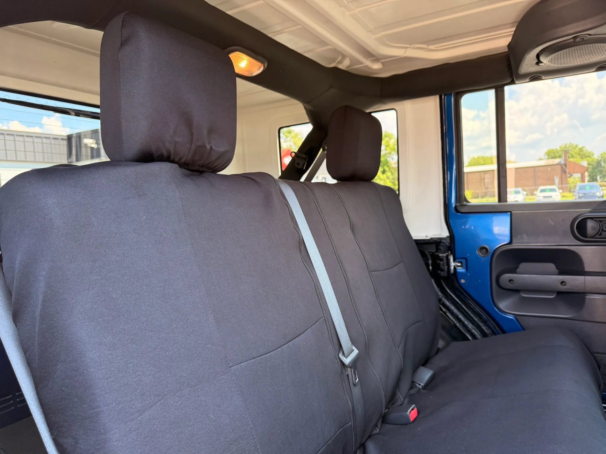 Used 2010 Jeep Wrangler Unlimited Sport AWD/4WD image 26
